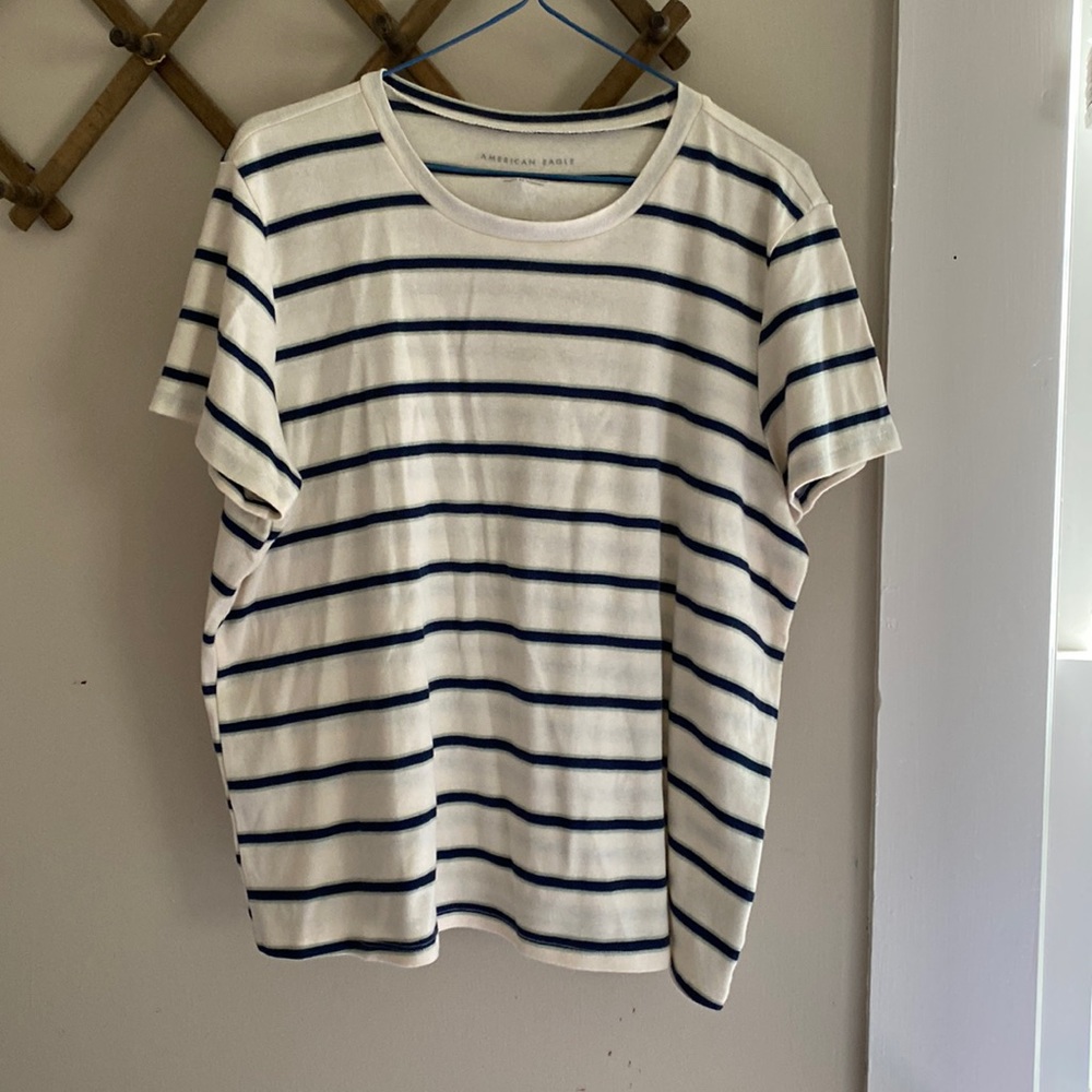 American Eagle short top cream with blue & green strips. In like new condition